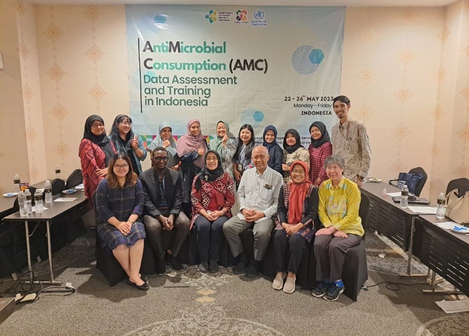 Workshop participants group picture.